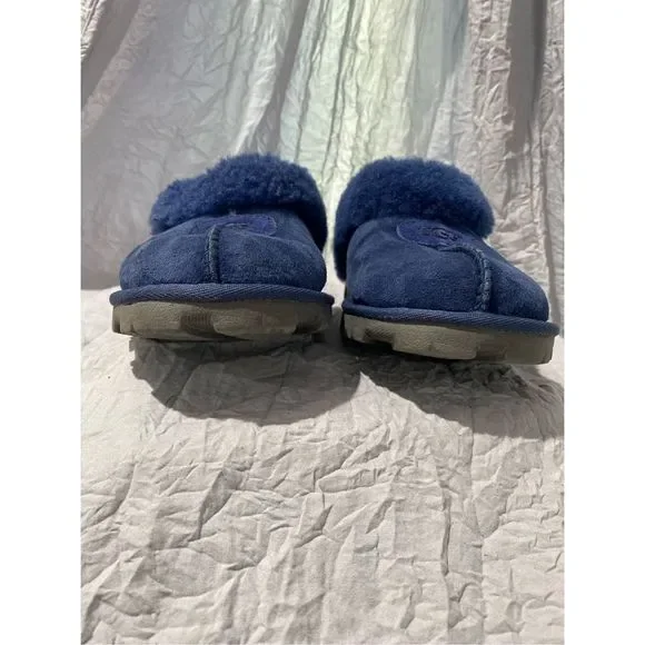 UGG slide in slippers sooo comfy and beautiful color - Picture 3 of 9